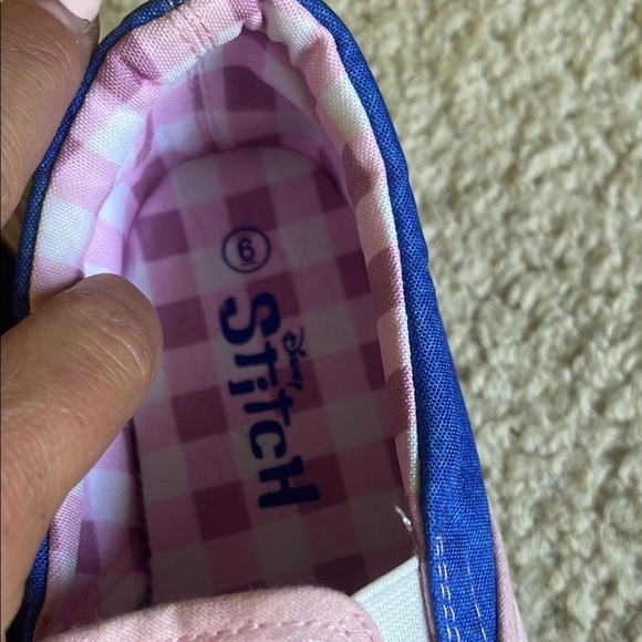 LILO and angel slip on canvas shoes. - Picture 3 of 10